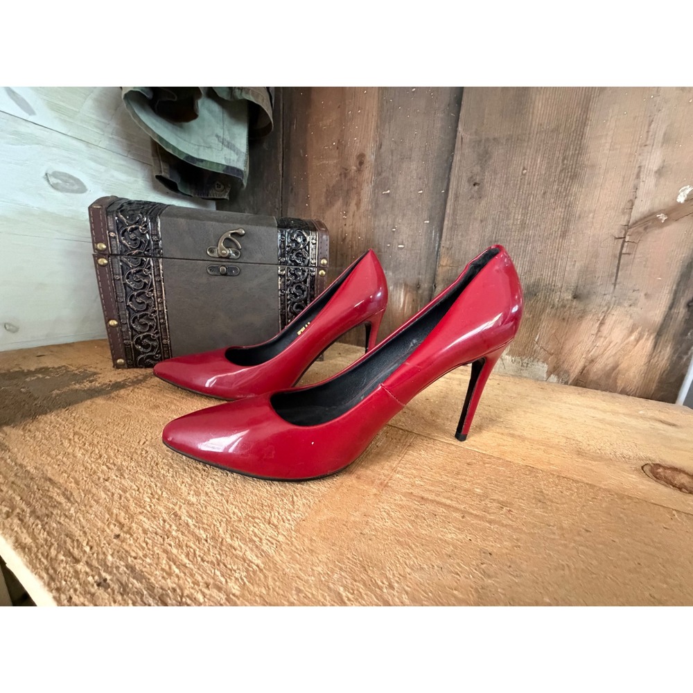 IDIFU Red Patent Pointed Toe Pumps Size 8.5 Stiletto Heels Office Siren Hot Glam